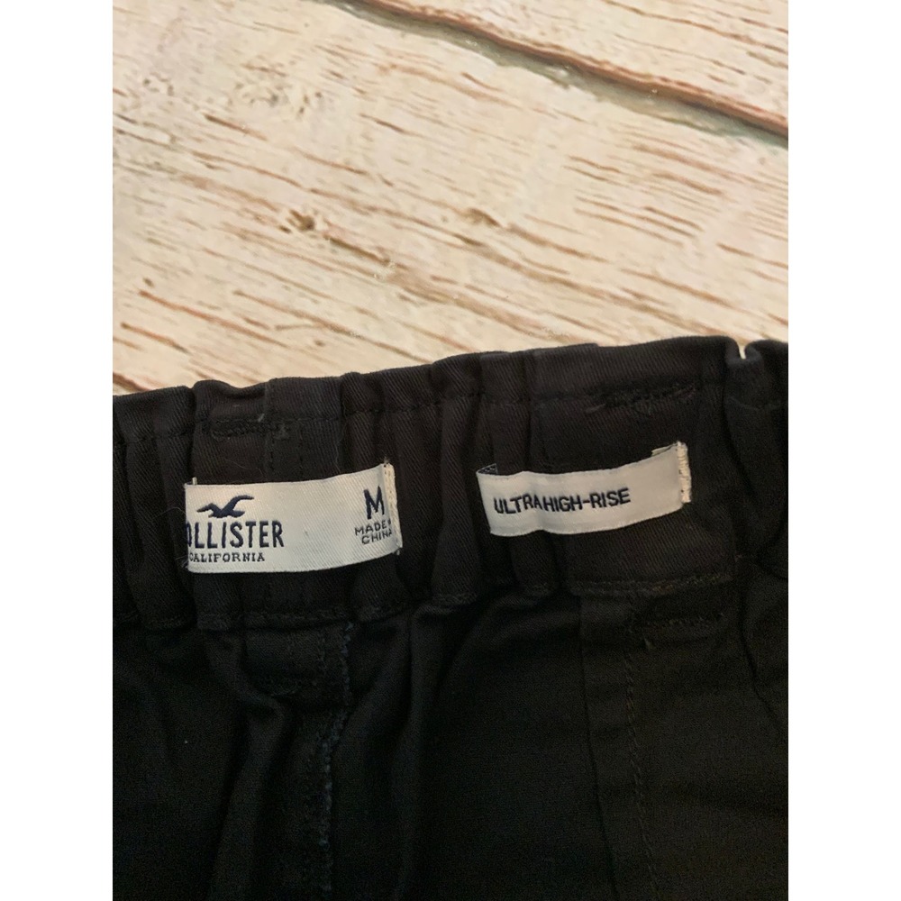 Hollister Ultra High Rise Utility Mini Skirt Black Belted Gorpcore Womens Medium - Picture 5 of 5